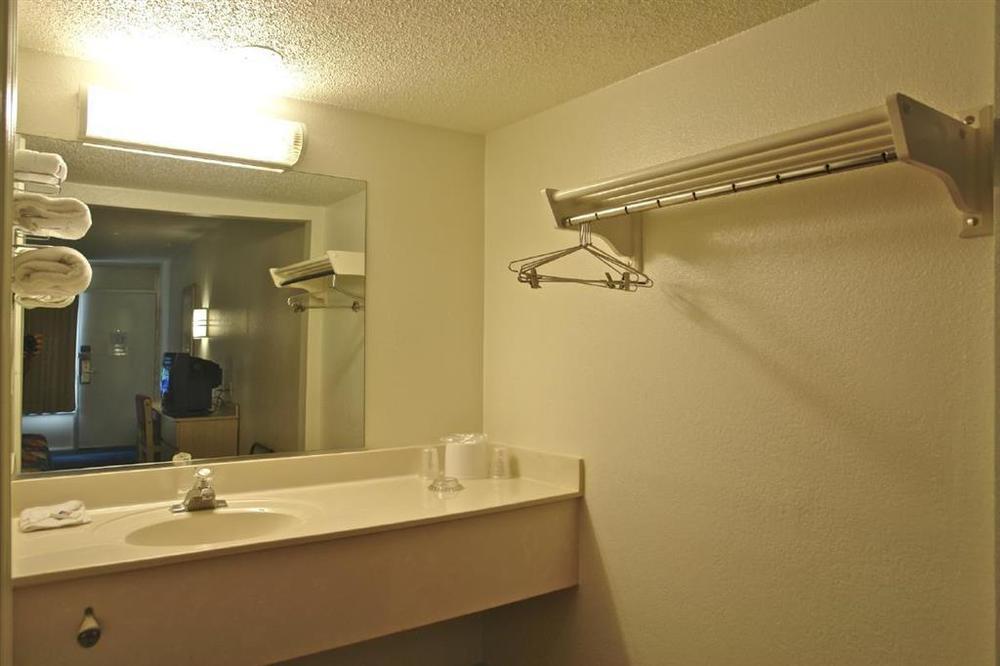 Econo Lodge Paducah West I-24 חדר תמונה